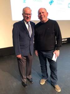 53502775_10218674883728134_8114361414593806336_n